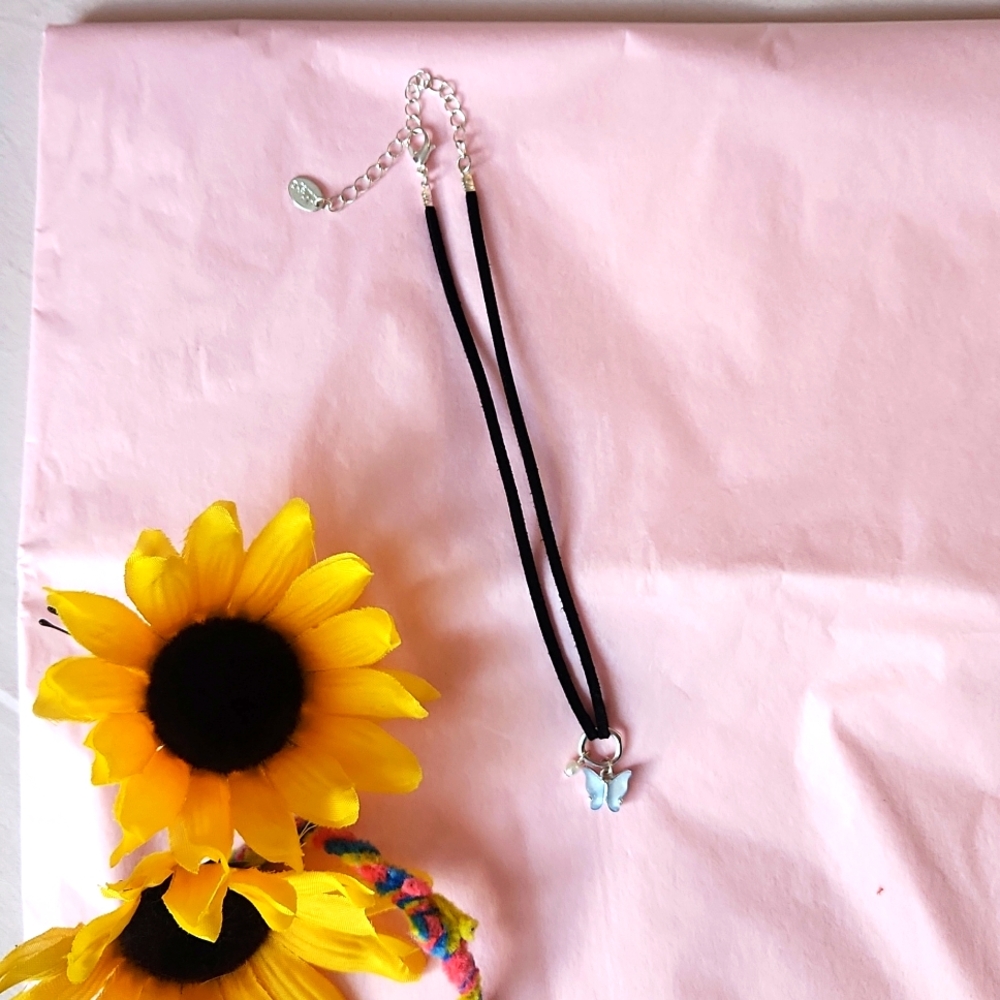 BN Claire's butterfly 🦋 necklace